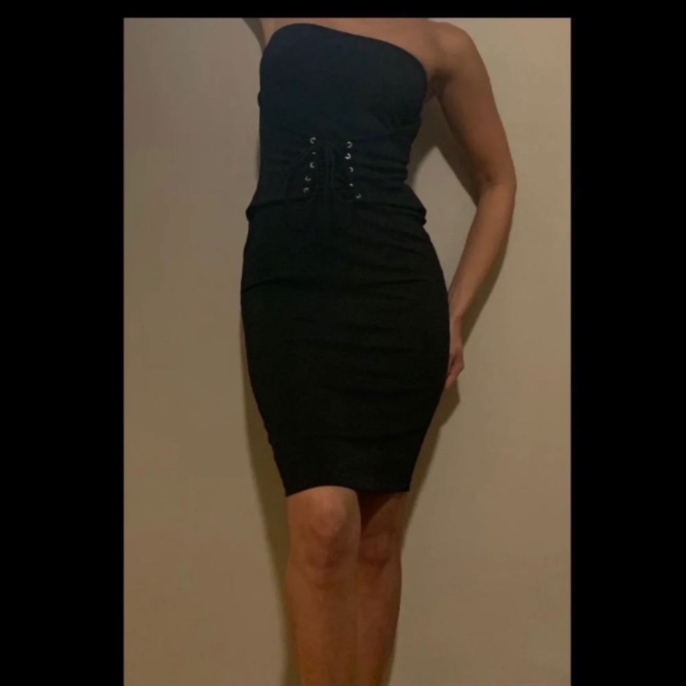 Forever 21 - Little black dress - strapless